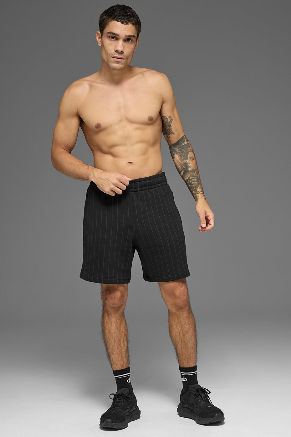 7" Pinstripe Short - Black Pinstripe