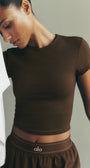 ALO Softsculpt Precision Short Sleeve Top - Espresso