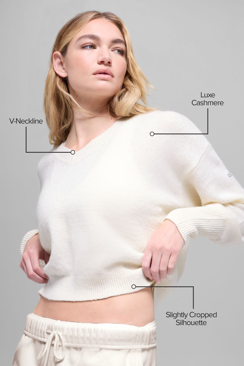 Wool Cashmere Cropped New Class V-Neck Sweater - Ivory