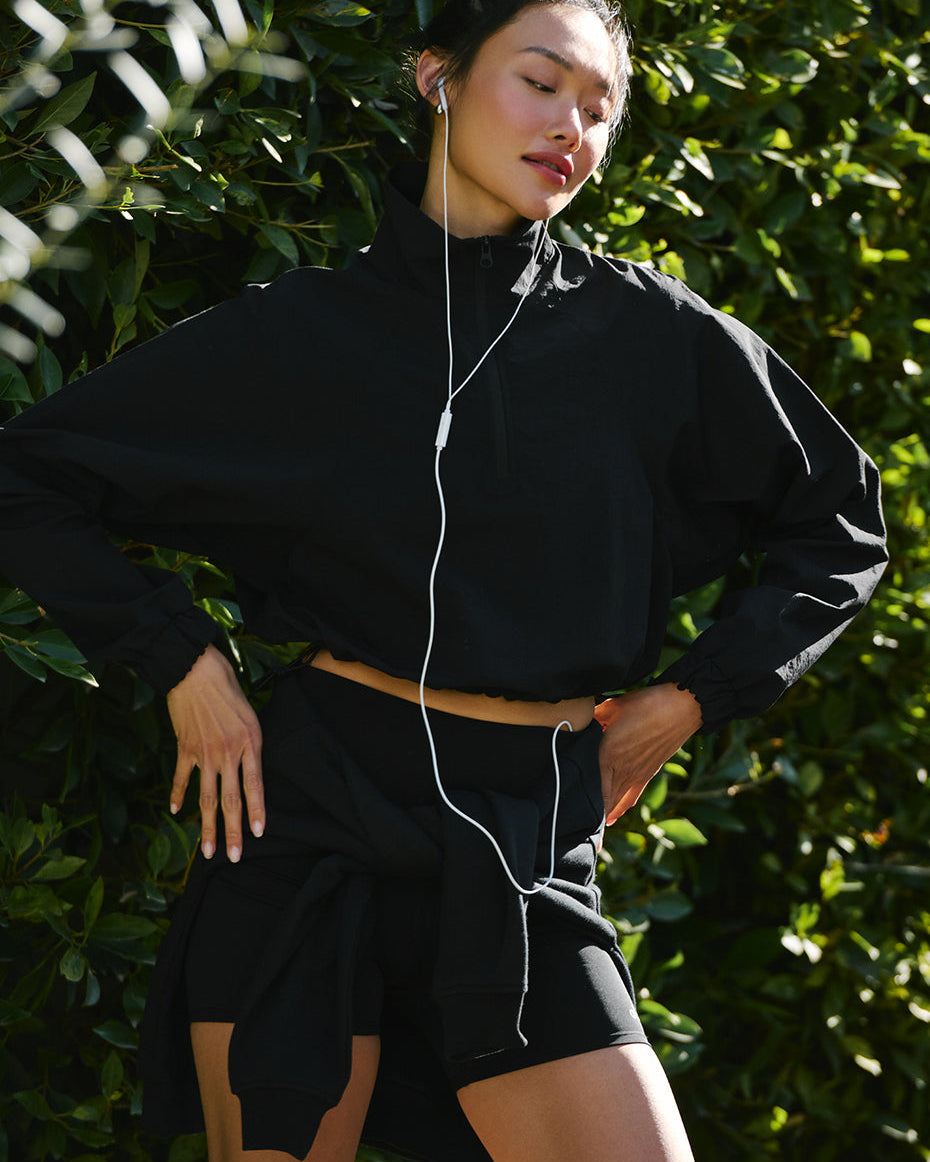 Cropped 1/4 Zip Alumni Pullover - Black