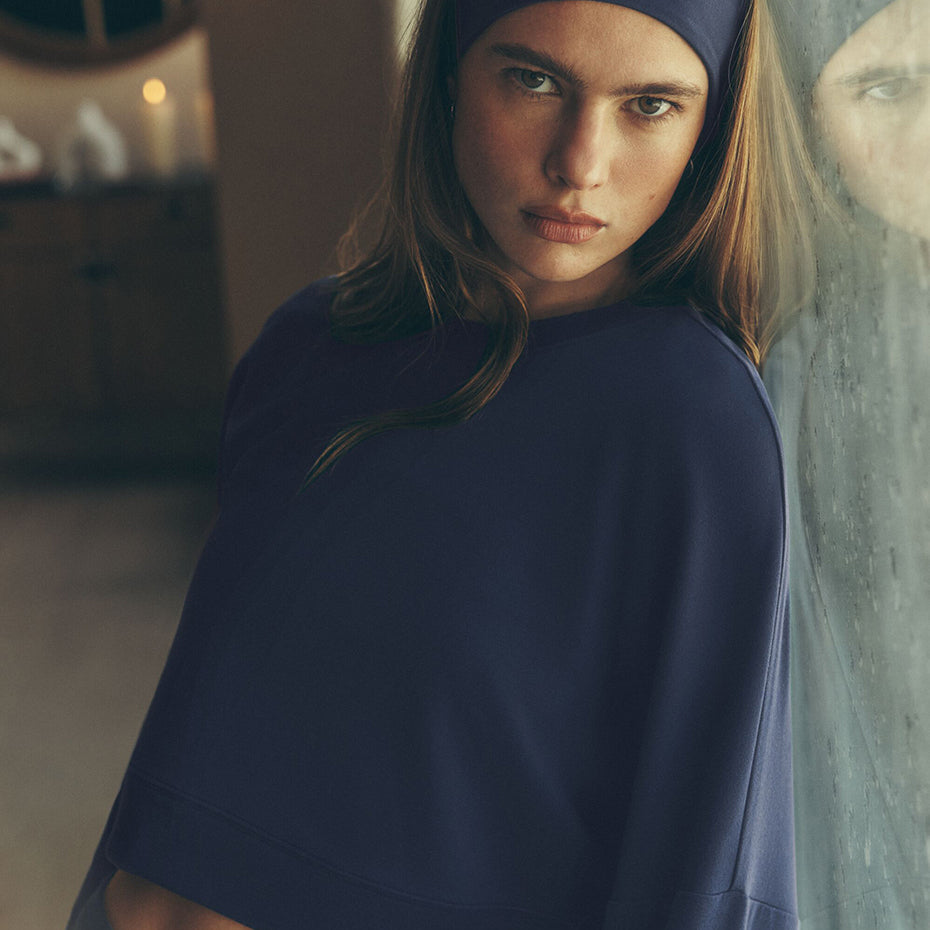 Cropped Sway Crew Neck Pullover - Navy