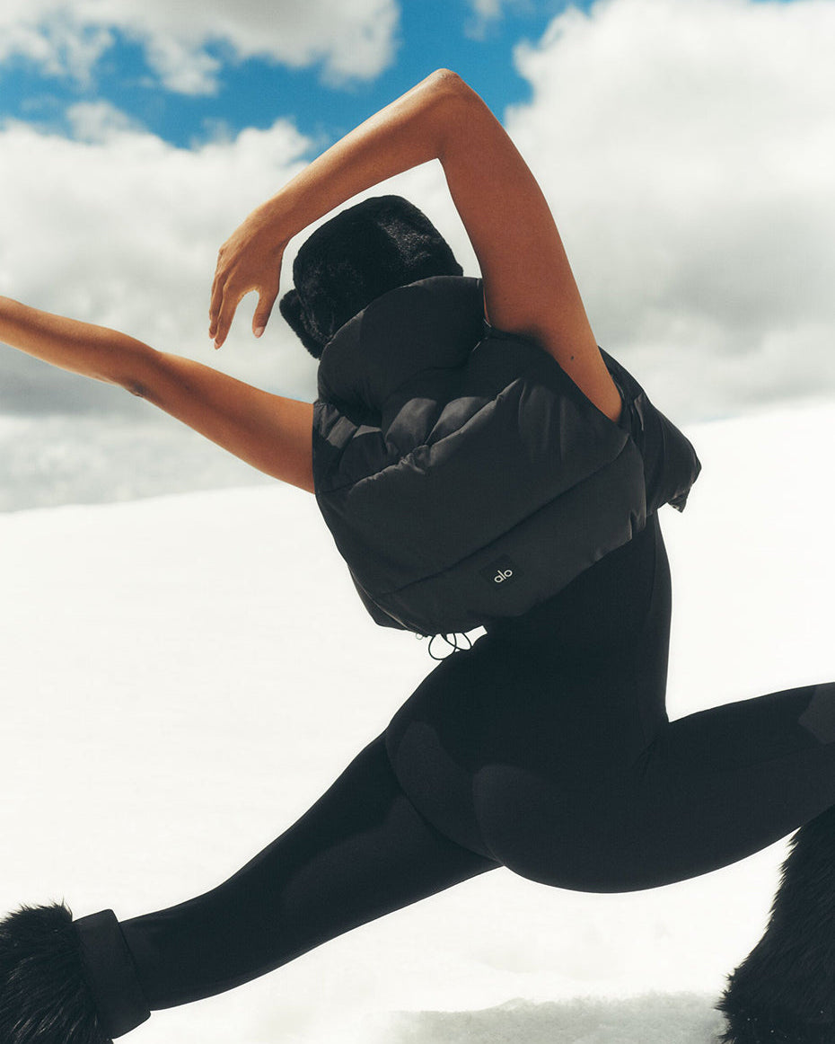 Cropped Gold Rush Puffer Vest - Black