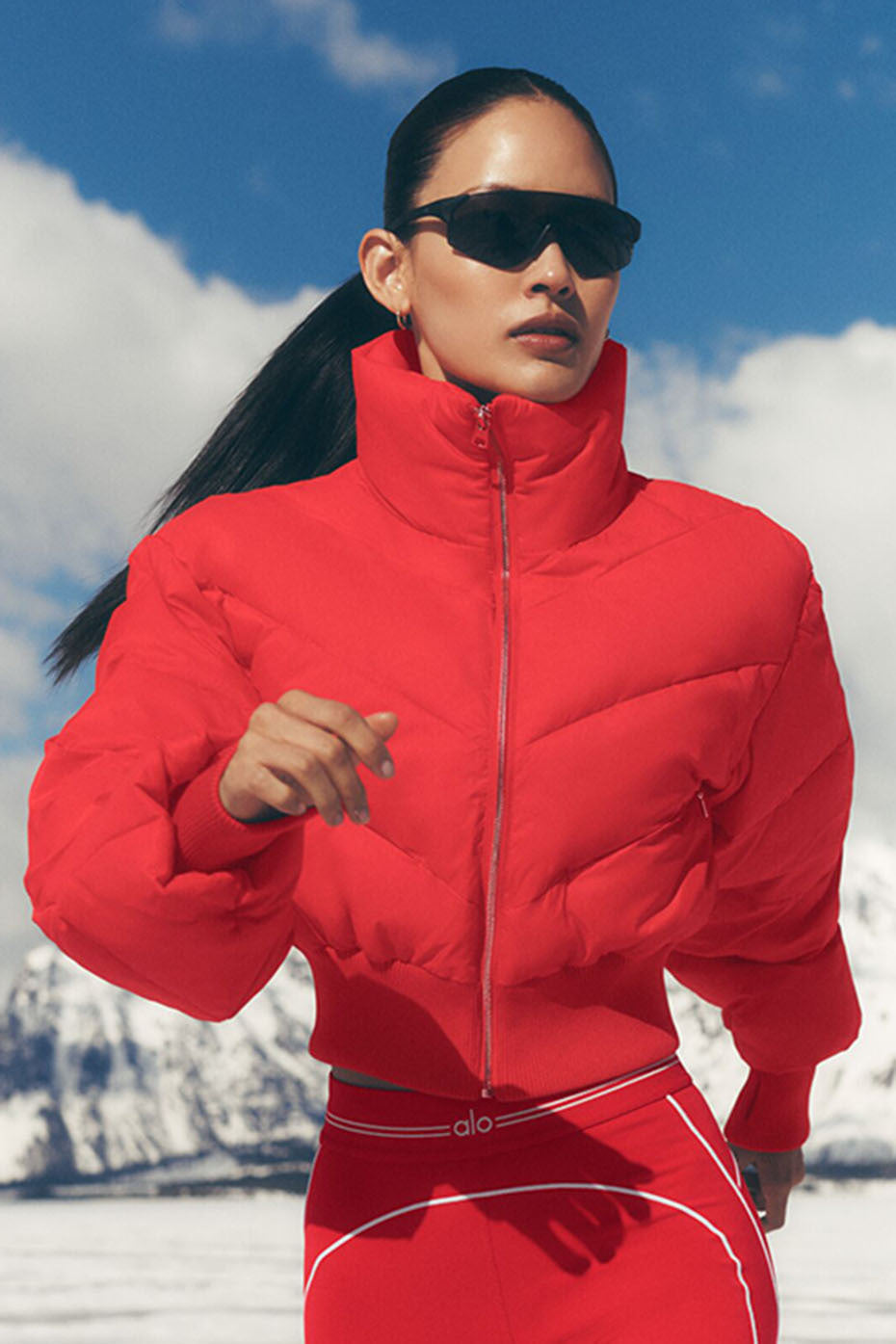 Cropped Atmosphere Puffer - Bright Red