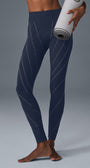 Alosoft High-Waist Sunray Legging - Navy/Ivory