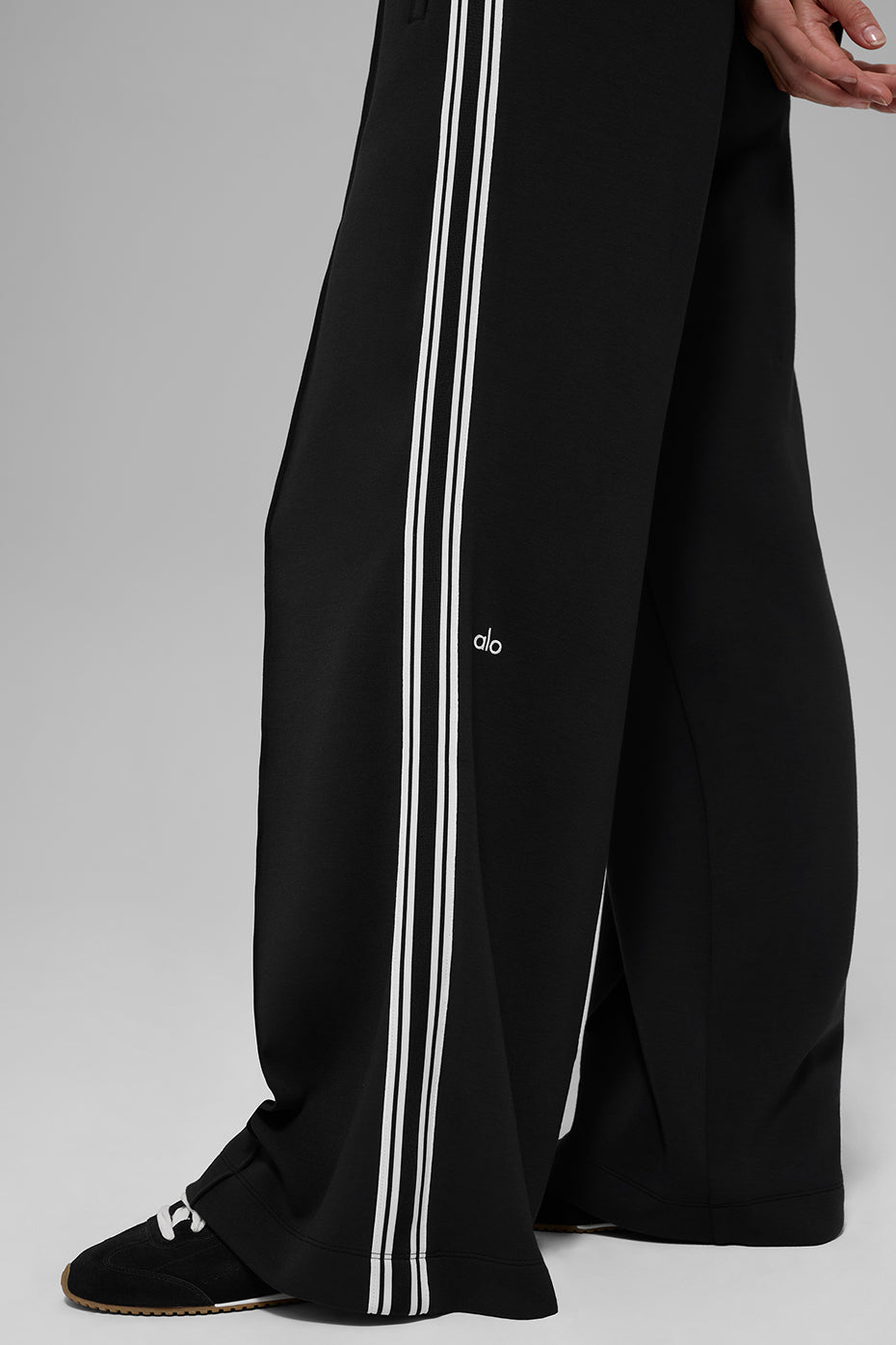 Track Star Wide Leg Pant (Regular) - Black