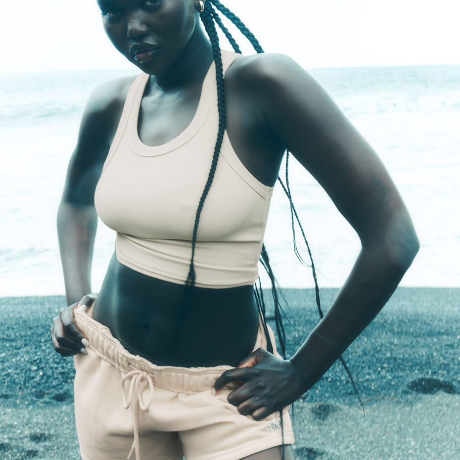 Accolade Short - Macadamia