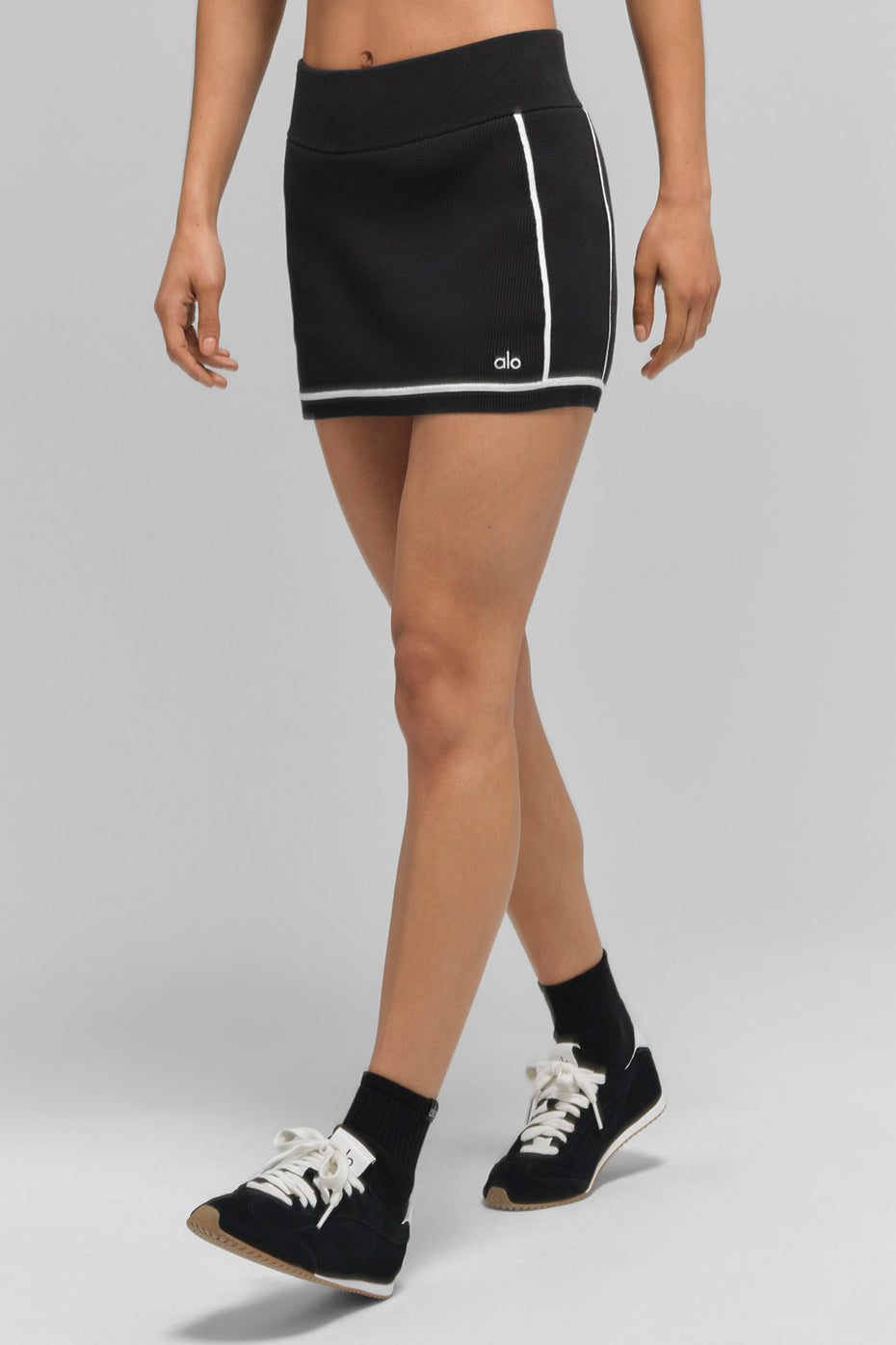 Ribbed Sweater Knit Highline Mini Skirt - Black/White