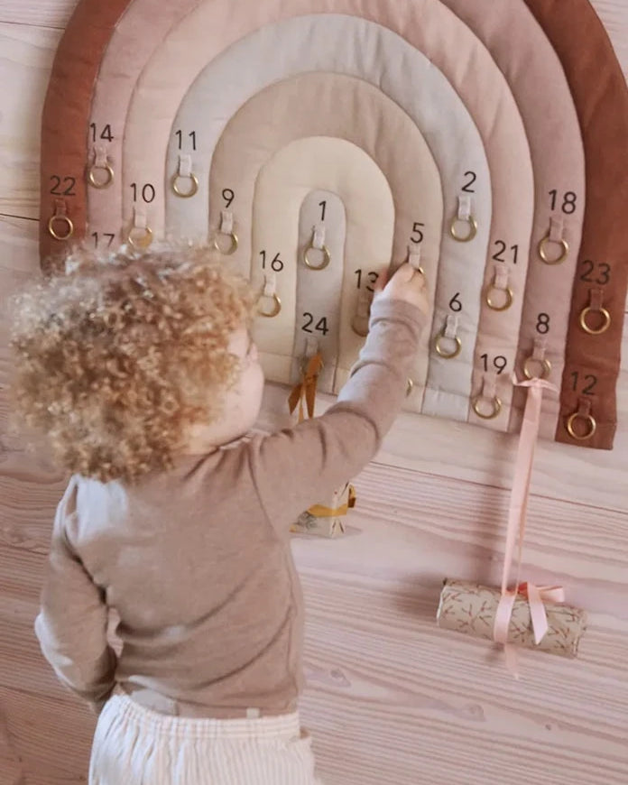 Адвент календар за деца OYOY Rainbow Christmas Calendar