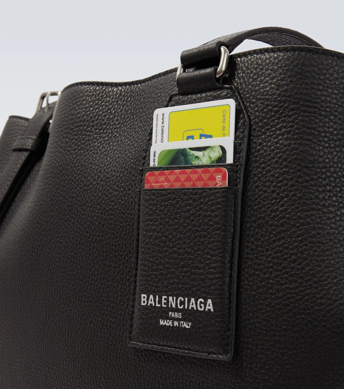 Balenciaga - حقيبة حمل من الجلد المحبب