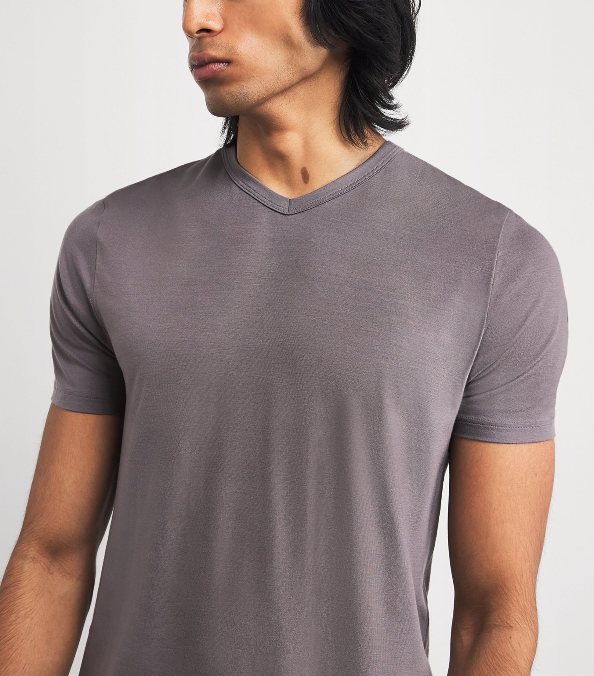 700 Pureness V-Neck T-Shirt