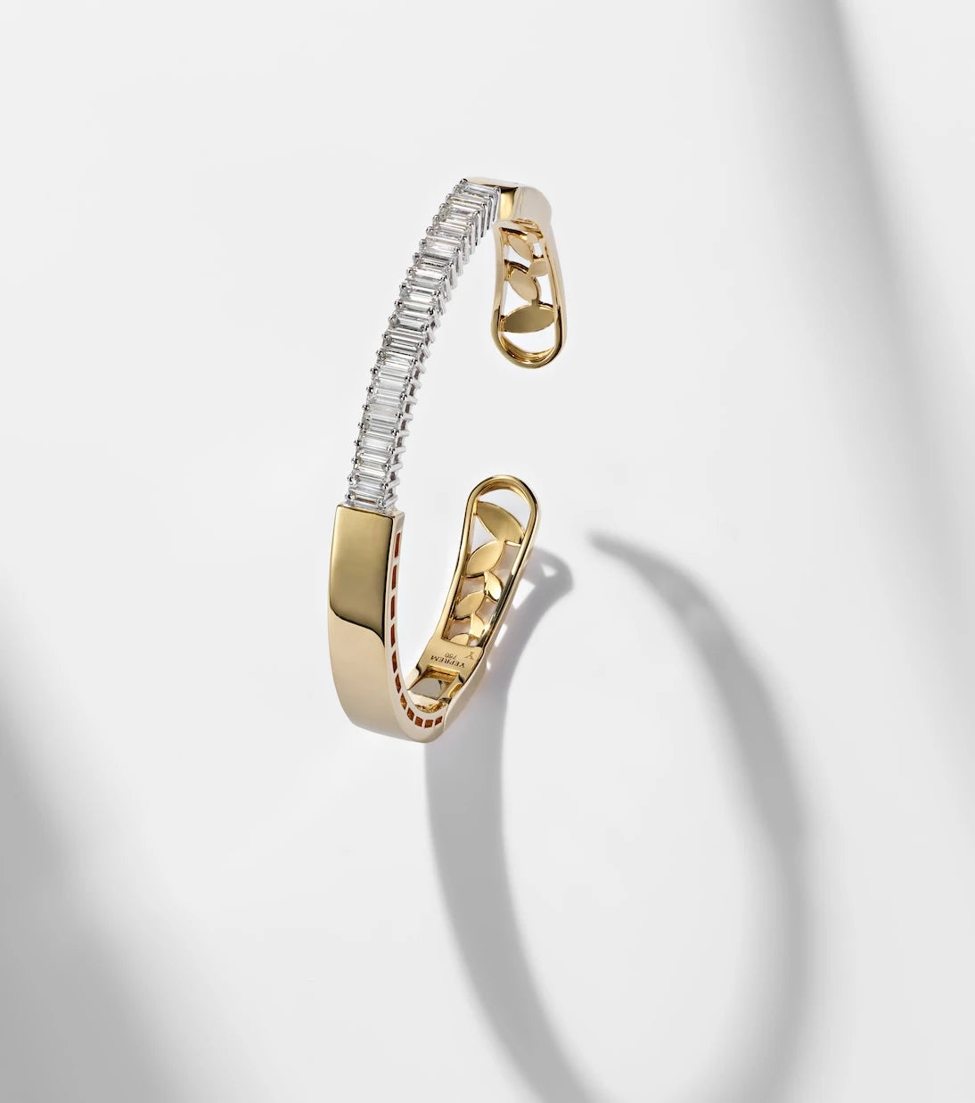 Yeprem - 18kt gold bracelet with diamonds