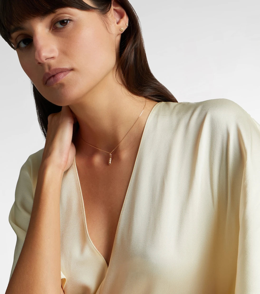 Stone and Strand - 14kt gold pendant necklace with diamonds