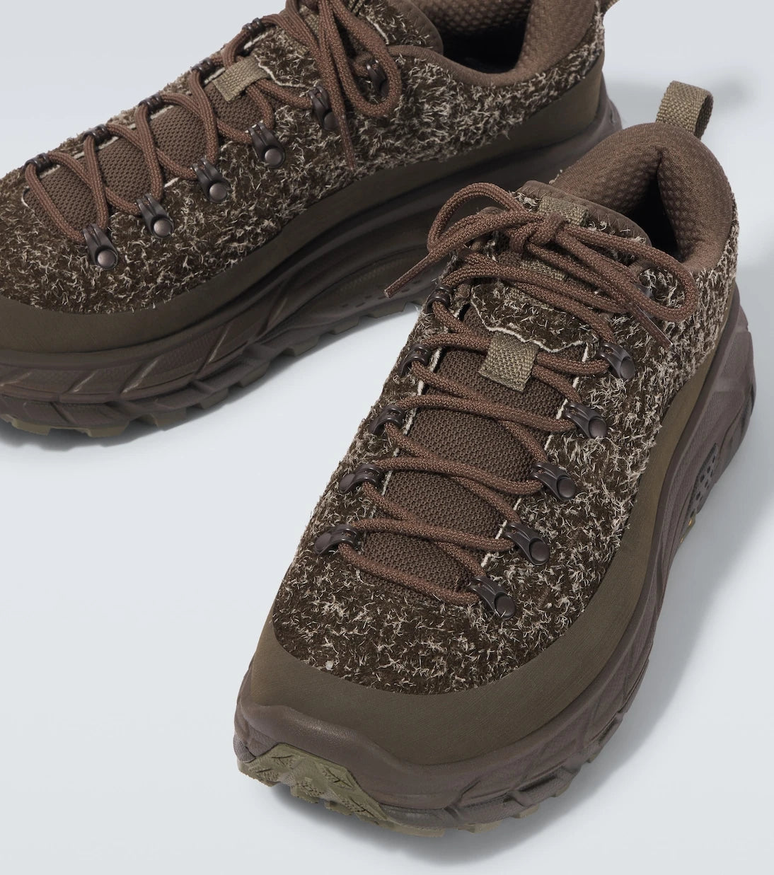 Hoka One One - حذاء رياضي Tor Summit جلدي