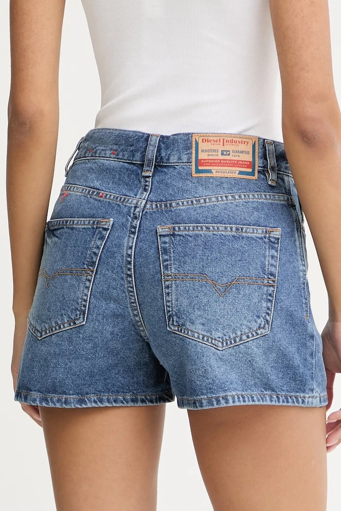 Diesel kadın denim kısa şort DE-HELIOS