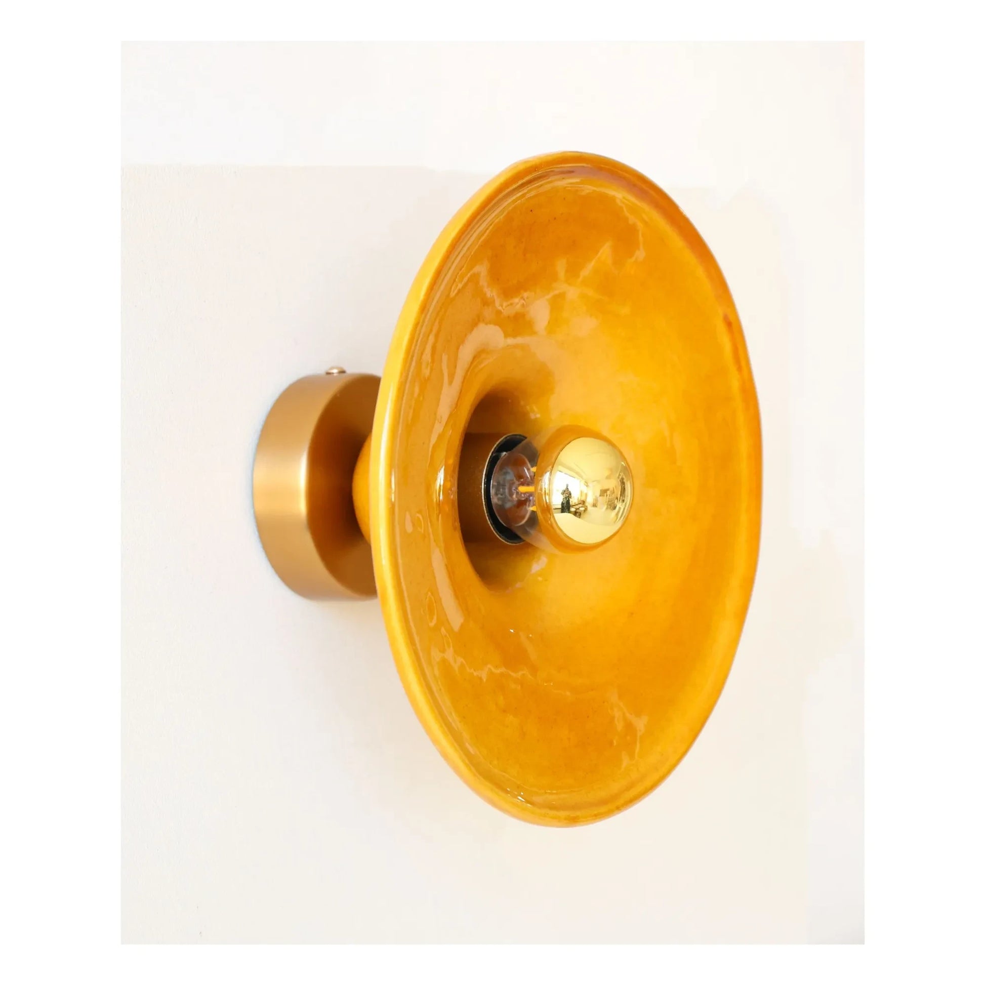 Masamé - Gigaro wall lamp | Honey