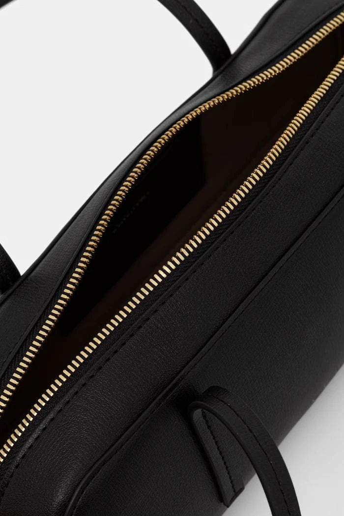 Calvin Klein kadın suni deri baget çanta