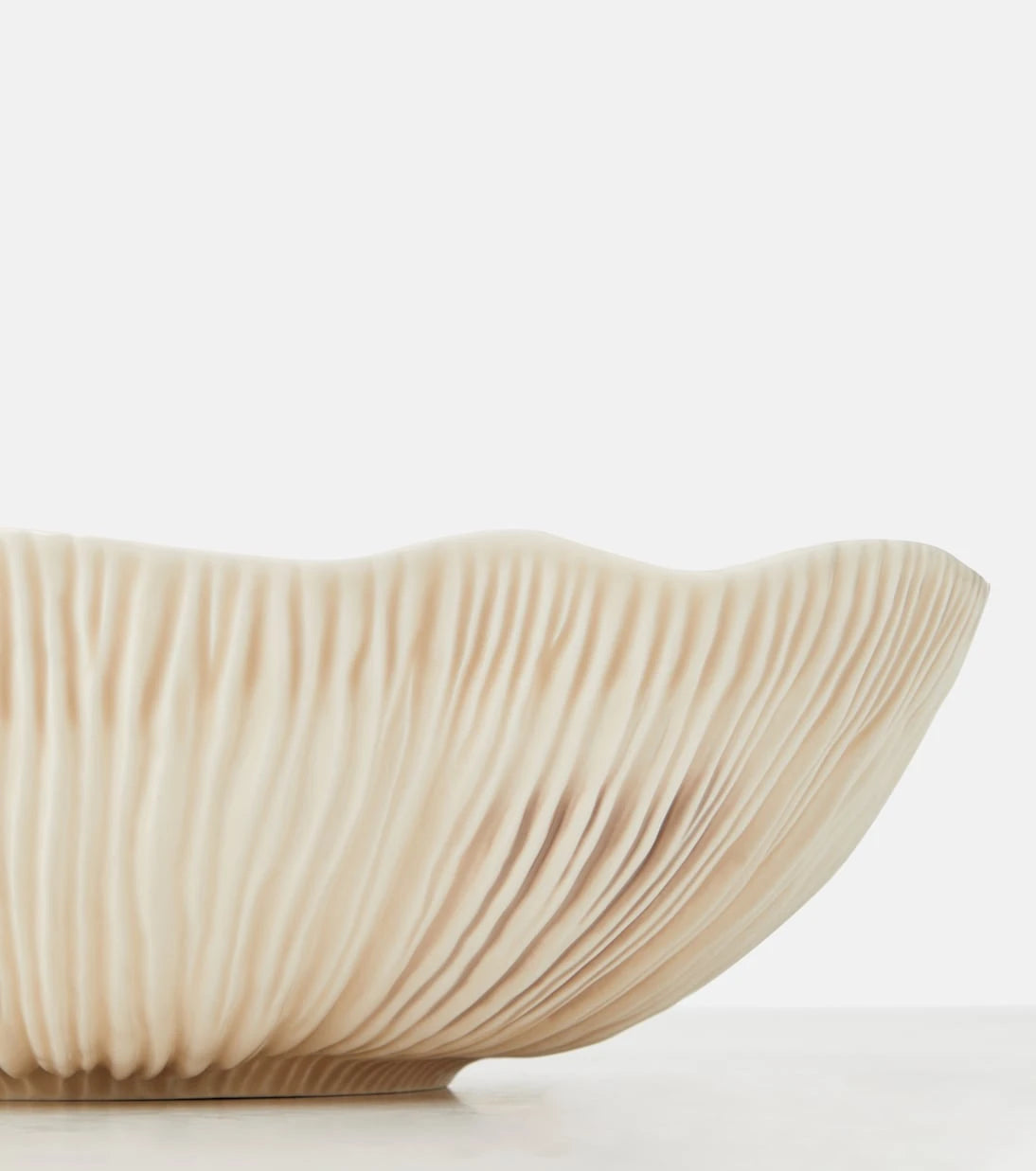 Bordallo Pinheiro - Gudrun Large fruit bowl by Claudia Schiffer