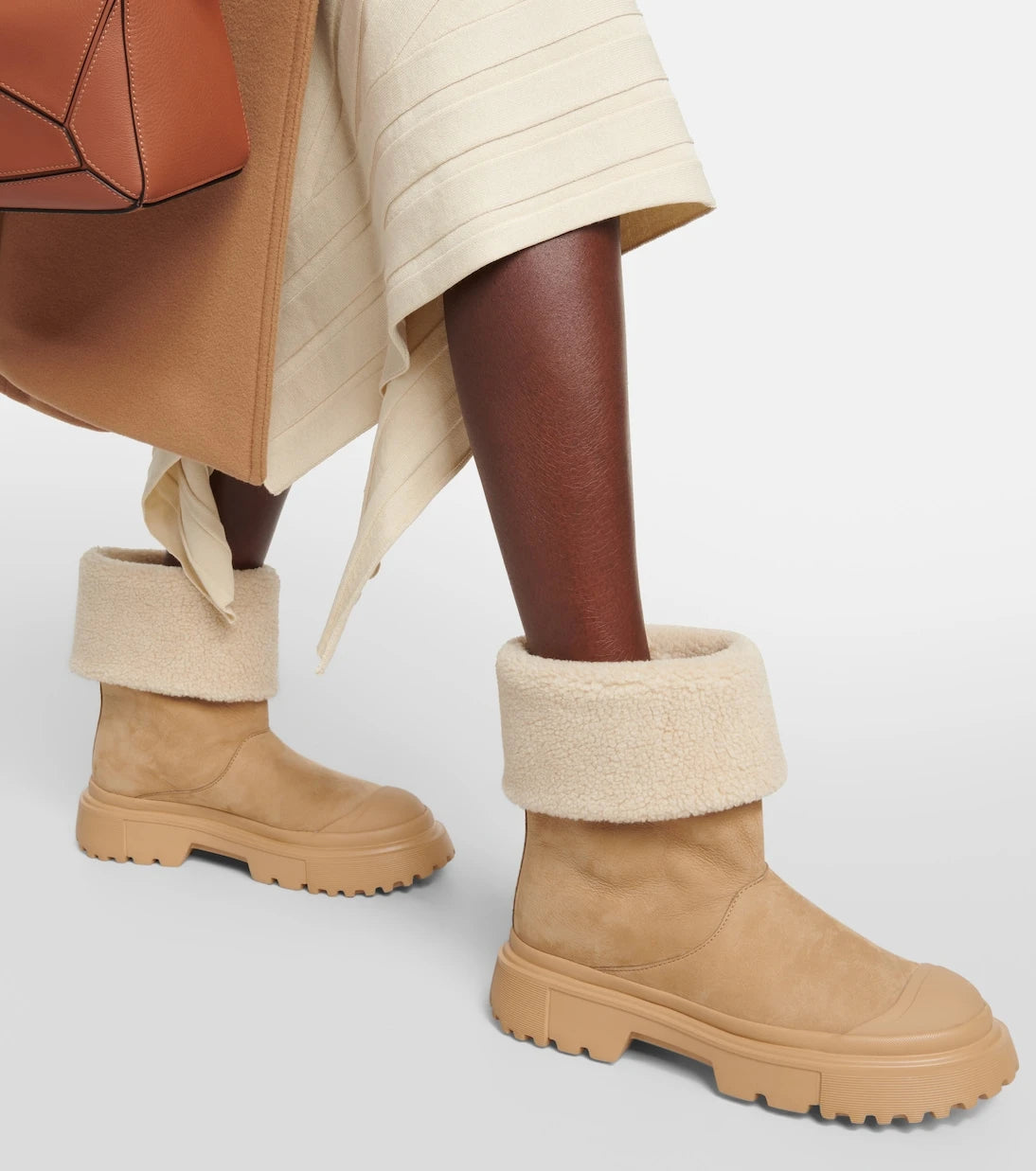 Hogan - H619 suede ankle boots