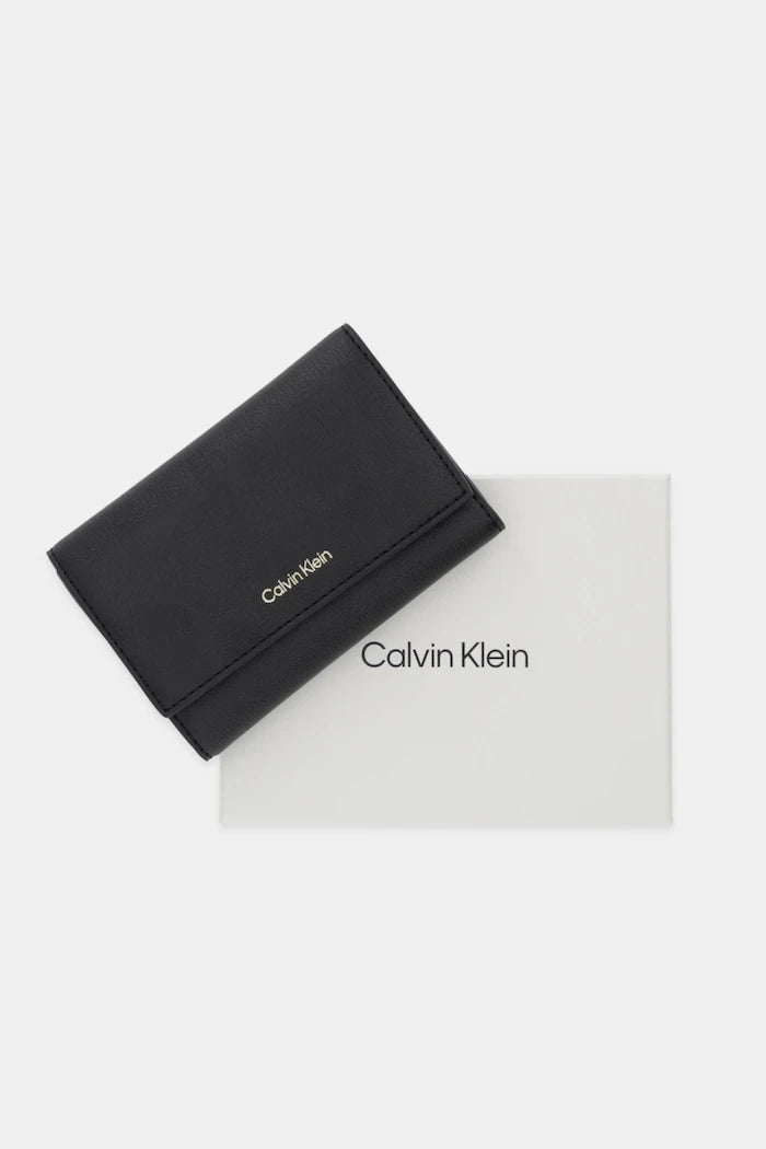 Calvin Klein портфейл дамски от имитация на кожа