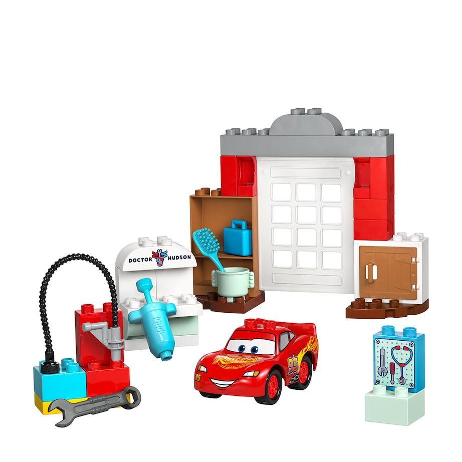 Disney Pixar McQueen's Visit to Doc's Garage 10456