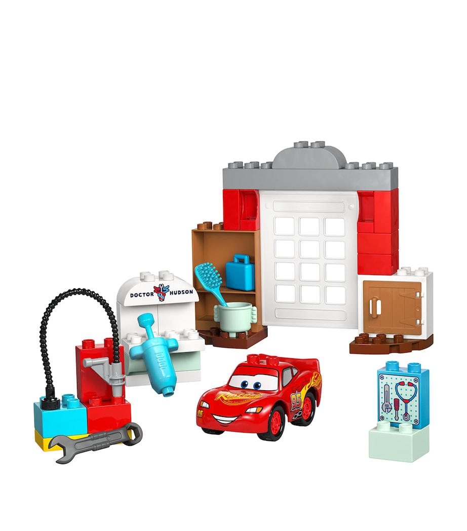 Disney Pixar McQueen's Visit to Doc's Garage 10456