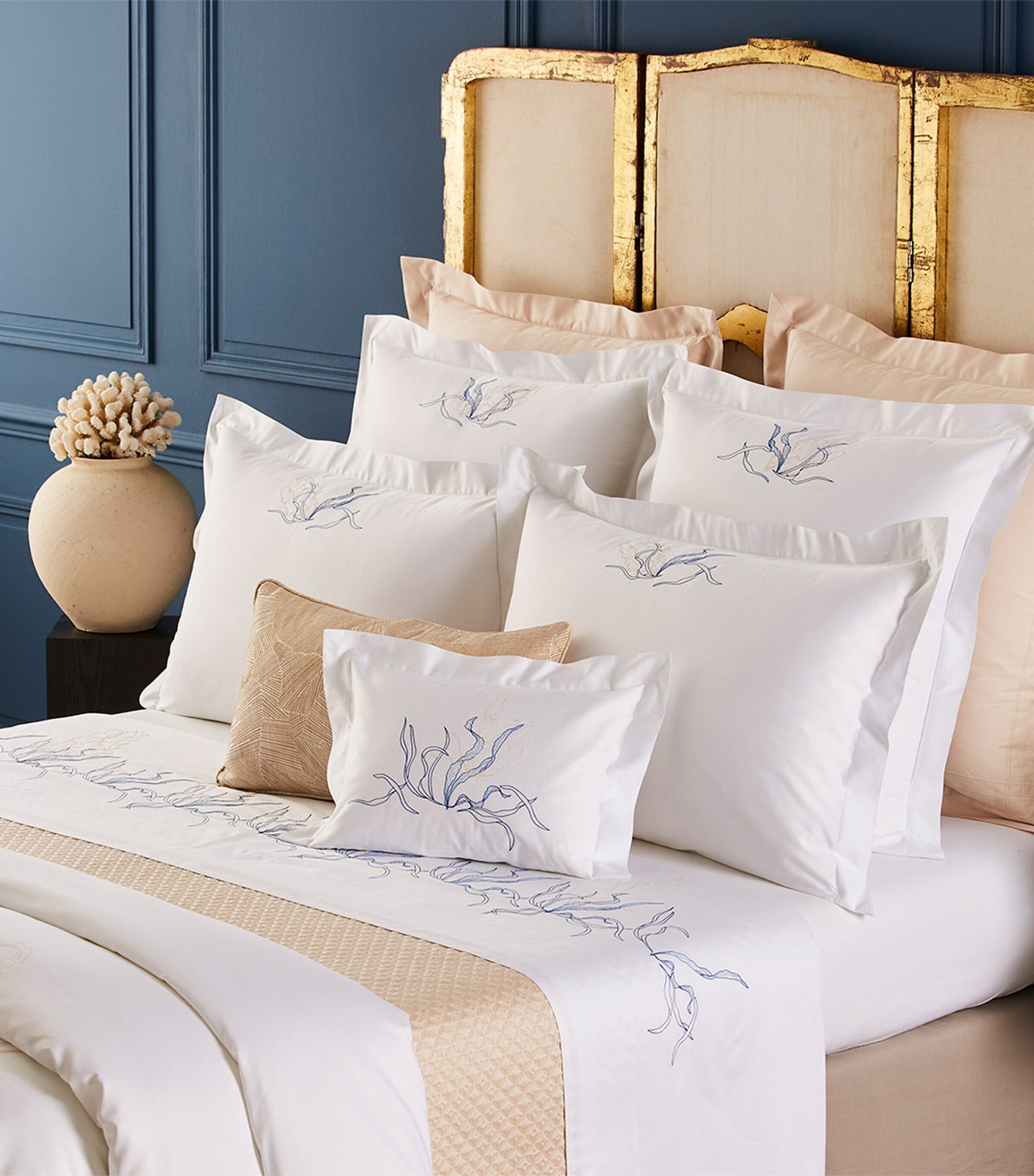 Yves Delorme Couture Nautilus Neck Roll (13cm x 35cm)