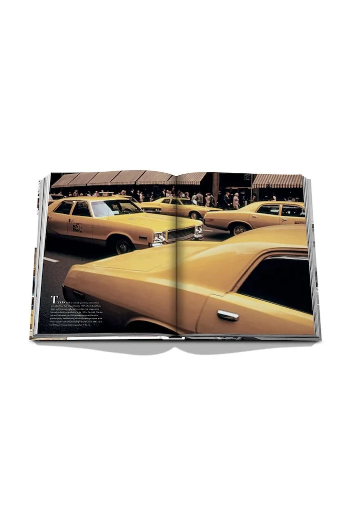 Assouline 5th Avenue-200 Years of Stories & Legends by Jay McInerney, Julie Satow, İngilizce