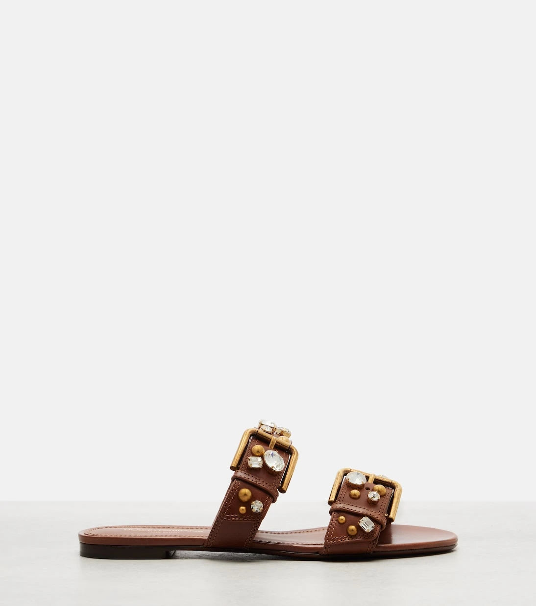 Dolce&Gabbana - صنادل جلدية مزينة