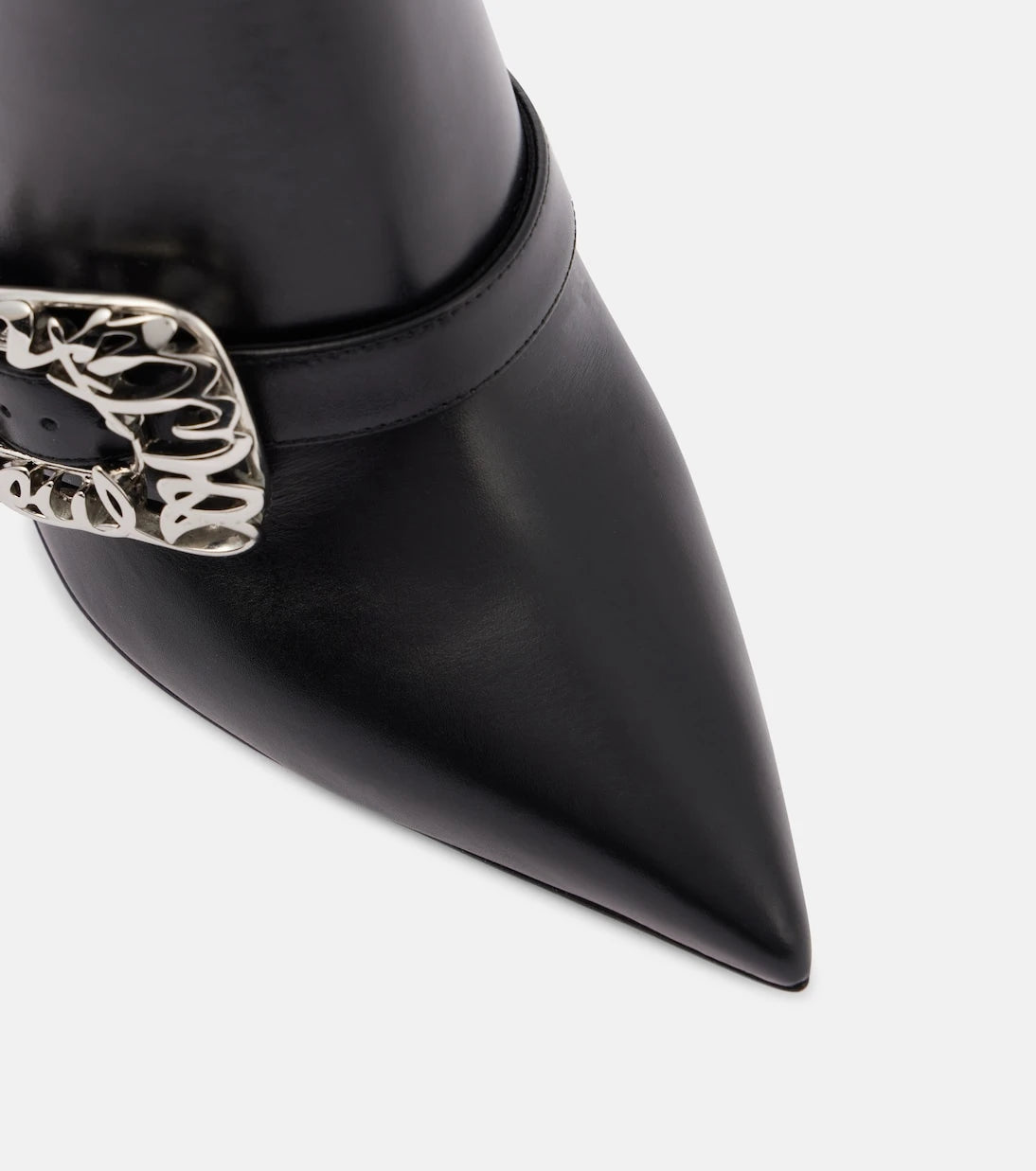 Christian Louboutin - حذاء الكاحل Giddylina 100 من الجلد