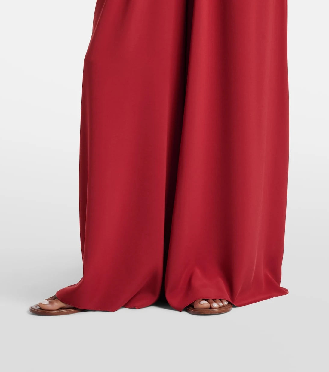 Max Mara - جمبسوت ألامارو بياقة هالتر