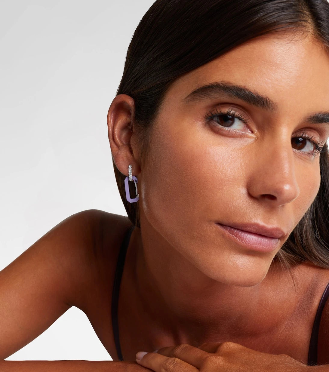 Eéra - حلق Chiara Small فردي من الذهب عيار 18 قيراطًا مرصع بالألماس