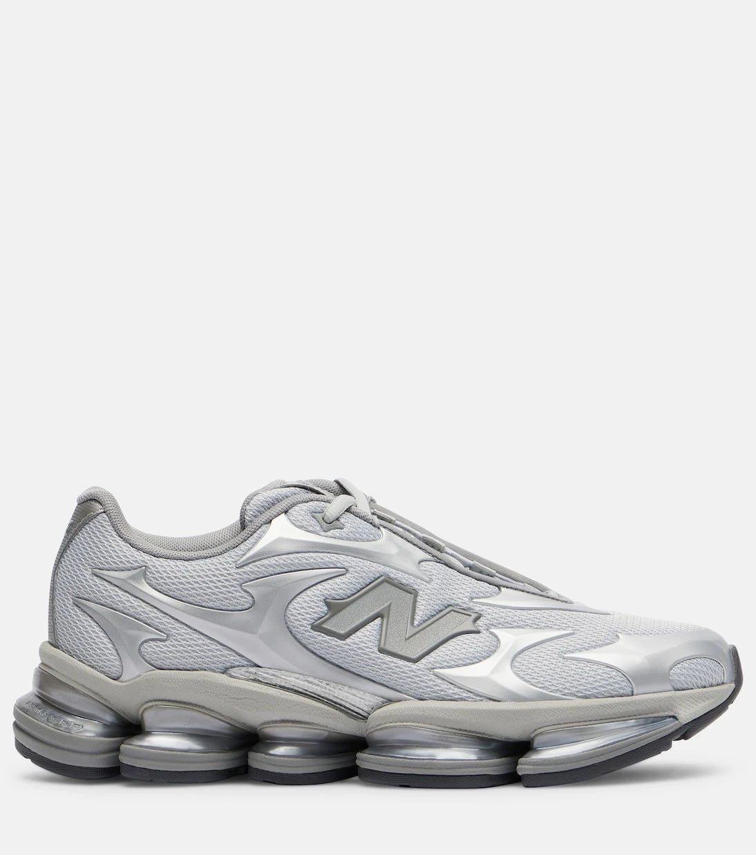 New Balance - أحذية رياضية 2000