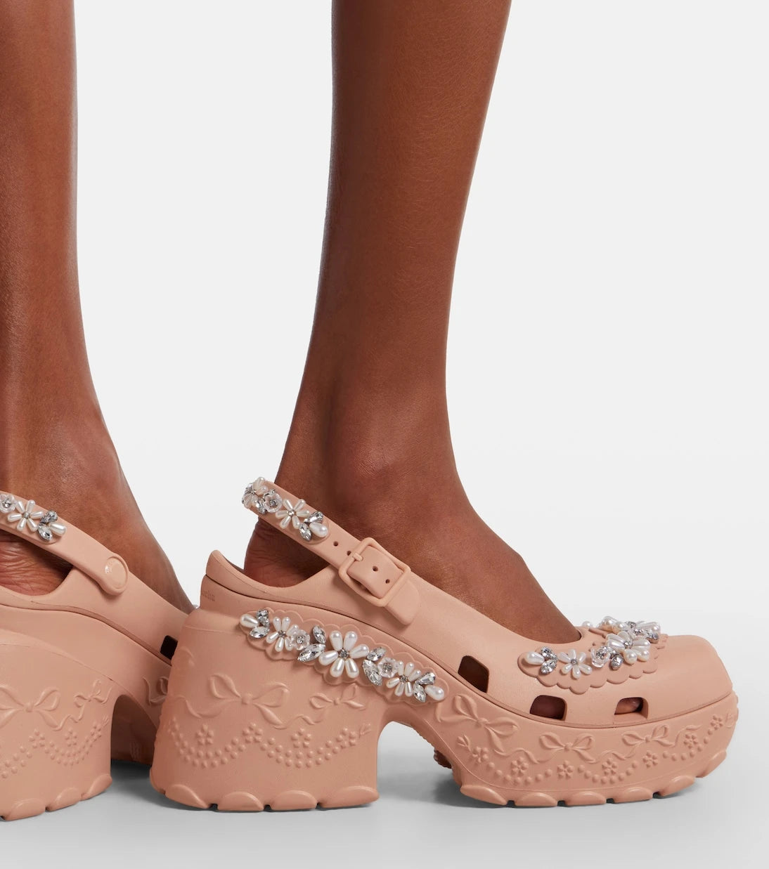 Simone Rocha - حذاء كروكس بكعب مزين ومفتوح من الخلف