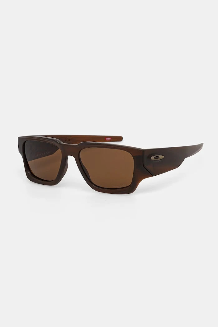 Oakley erkek güneş gözlüğü
