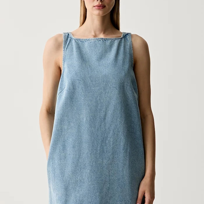 Calvin Klein Jeans рокля от деним