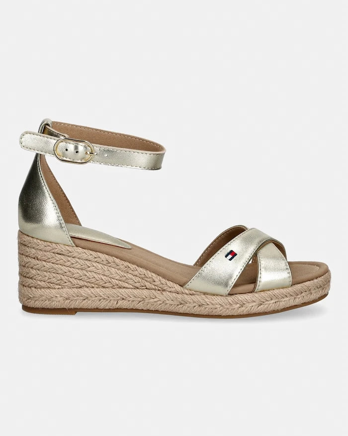 Tommy Hilfiger Deri Eğik Platformlu Sandalet MID WEDGE ESPAD X CROSS GOLD