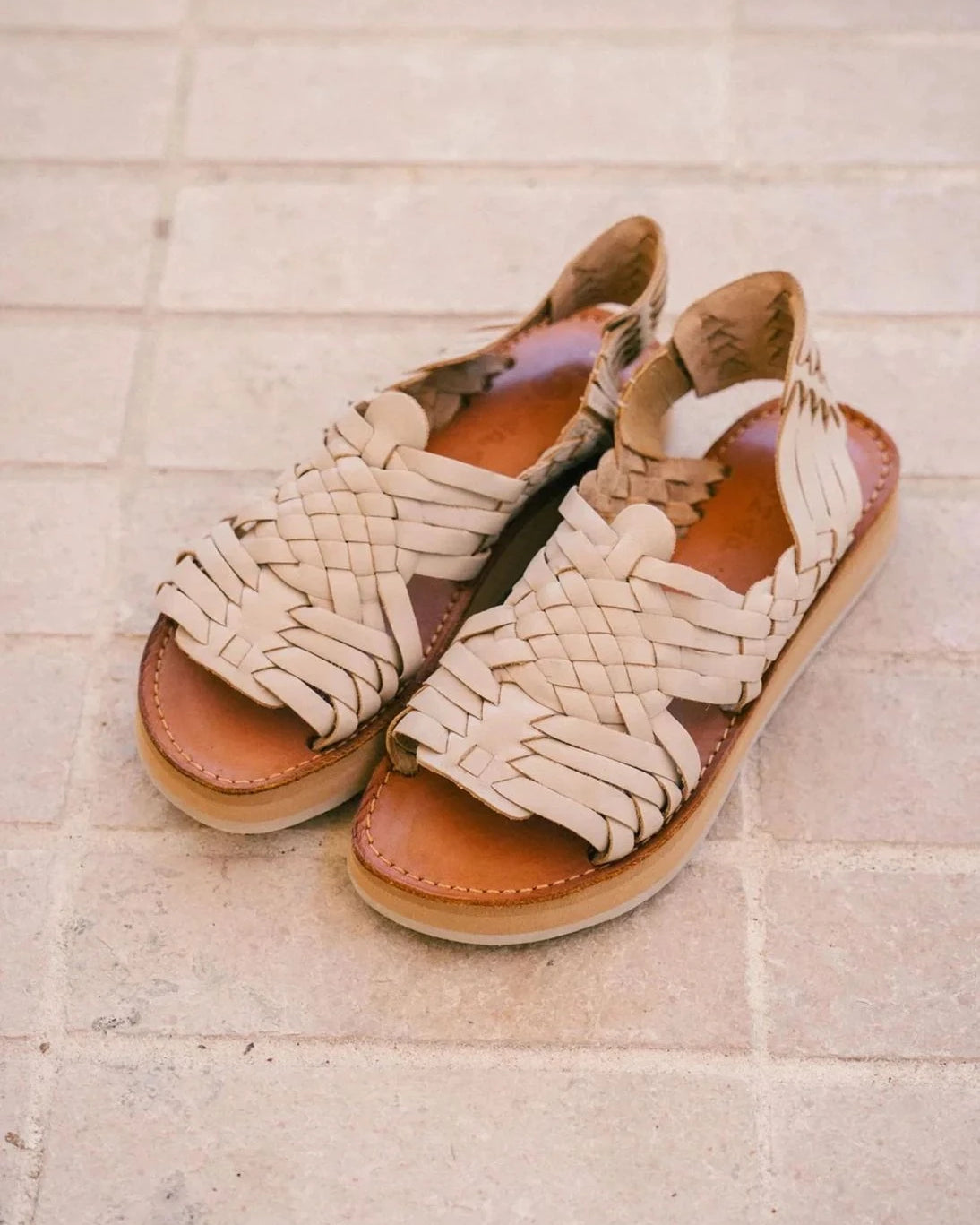 Mapache - Leather sandals | Oatmeal