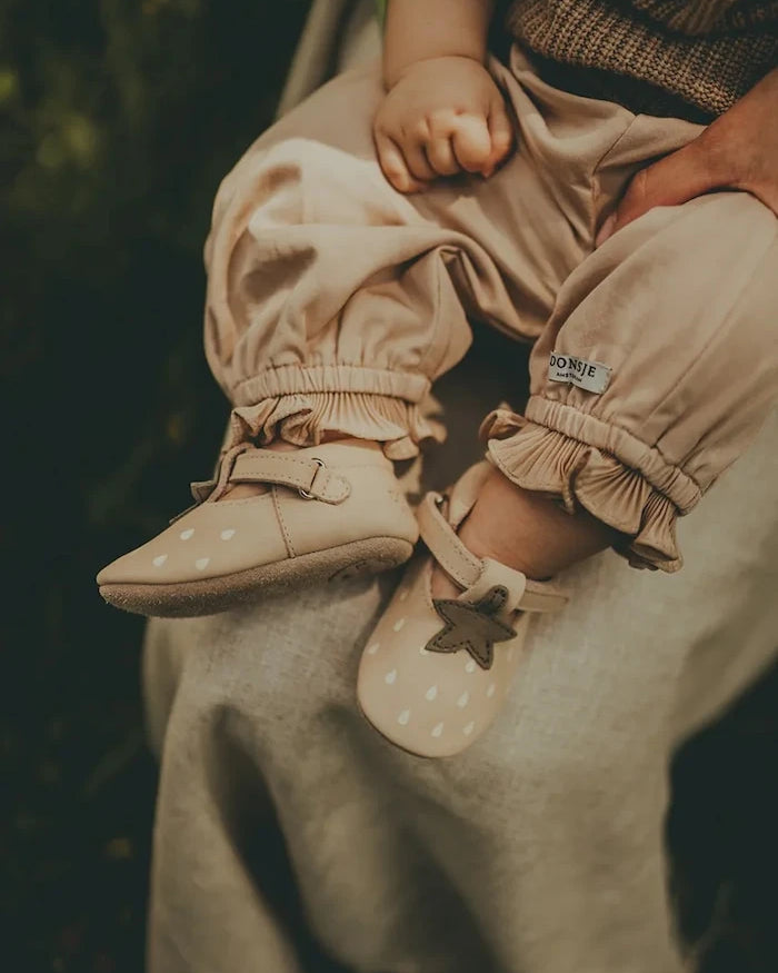 Бебешки велурени обувки Donsje Nanoe Shoes Strawberry