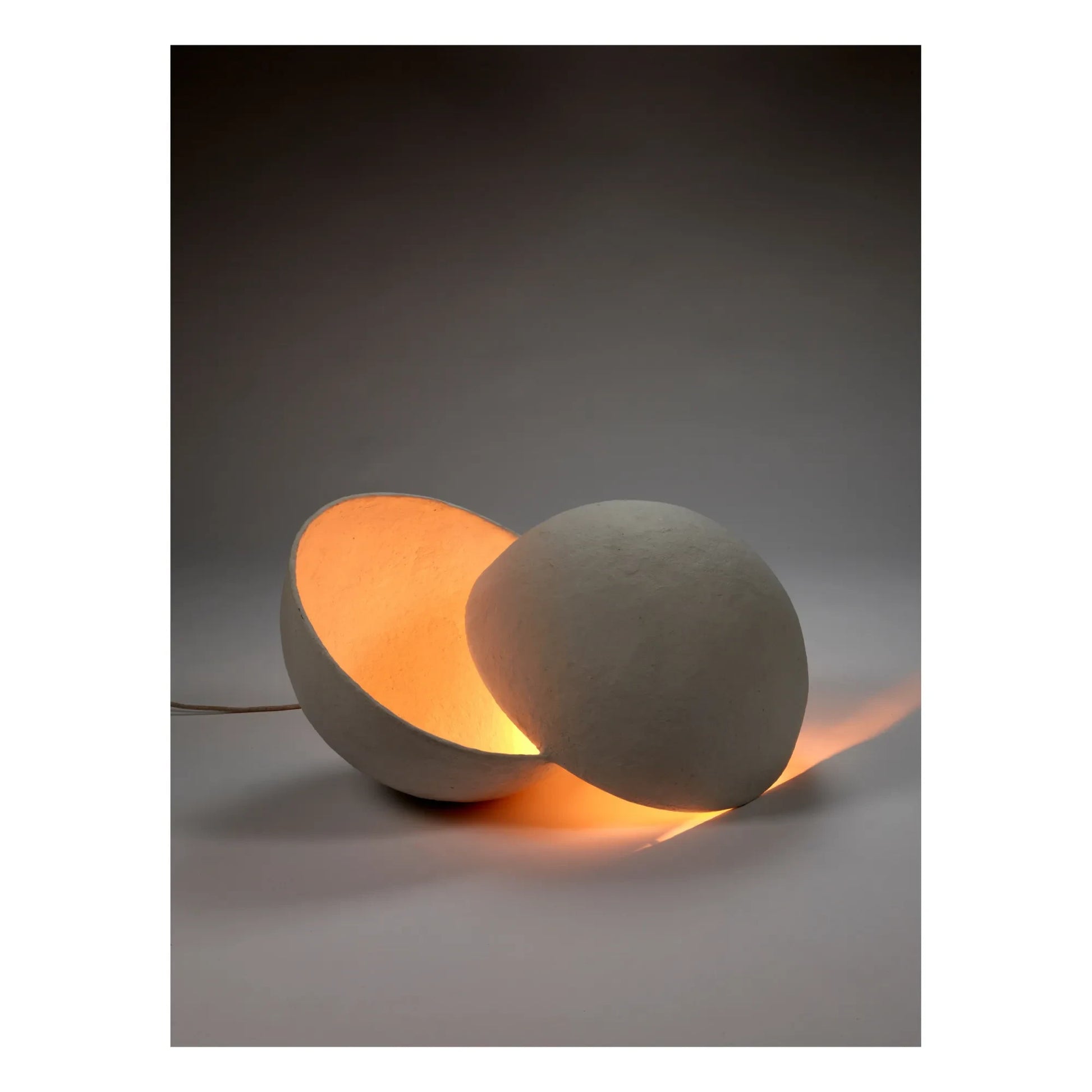Serax - Earth Round Papier Mâché Lamp | White