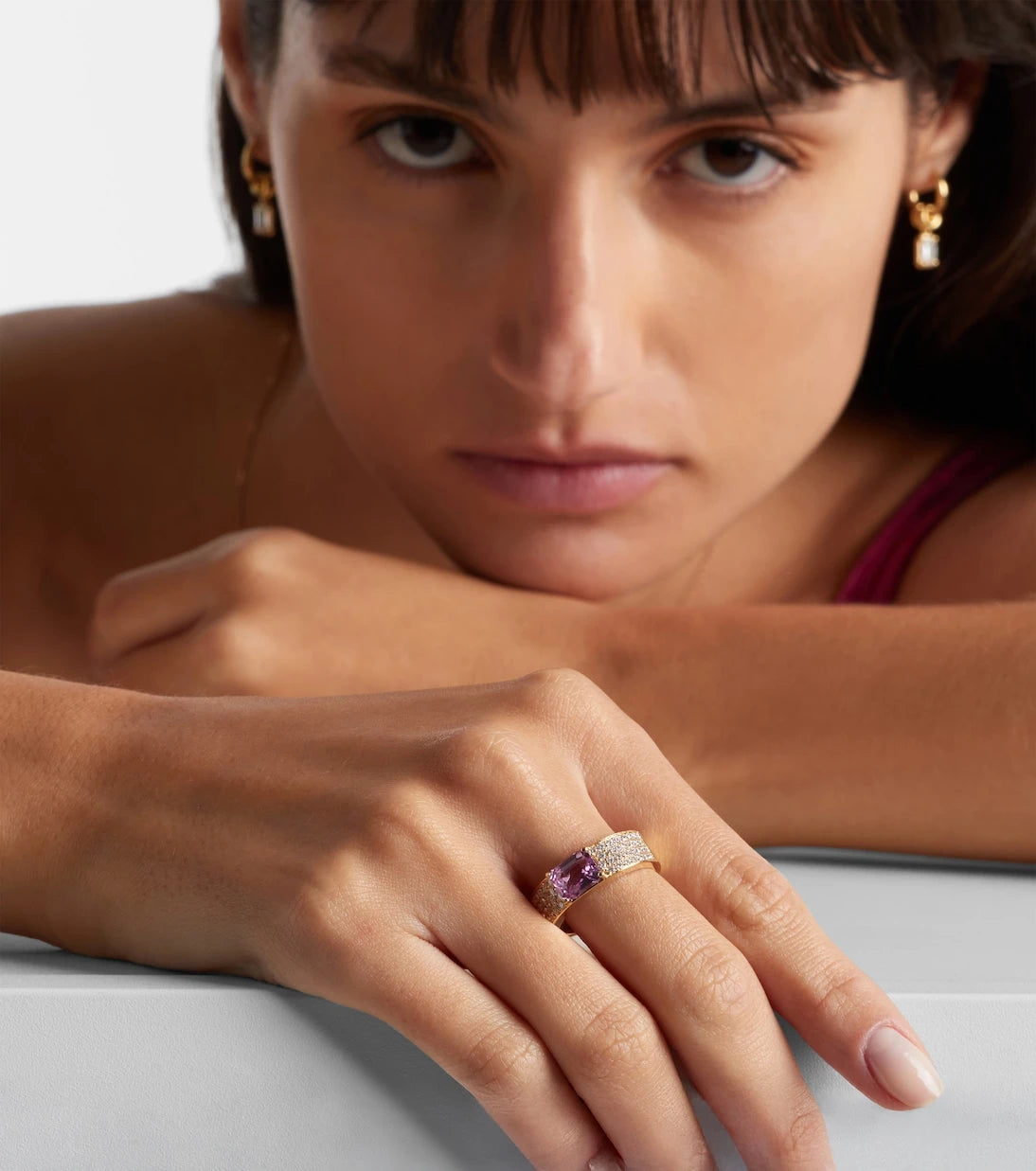 Anita Ko - 18kt gold ring with sapphire and diamonds