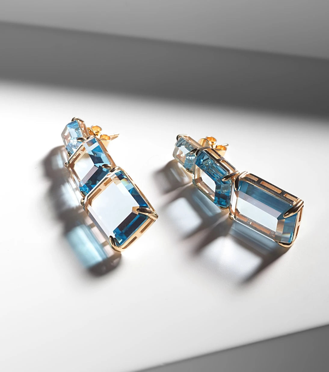 Mateo - Arithmetic Composition 14kt gold drop earrings with topaz