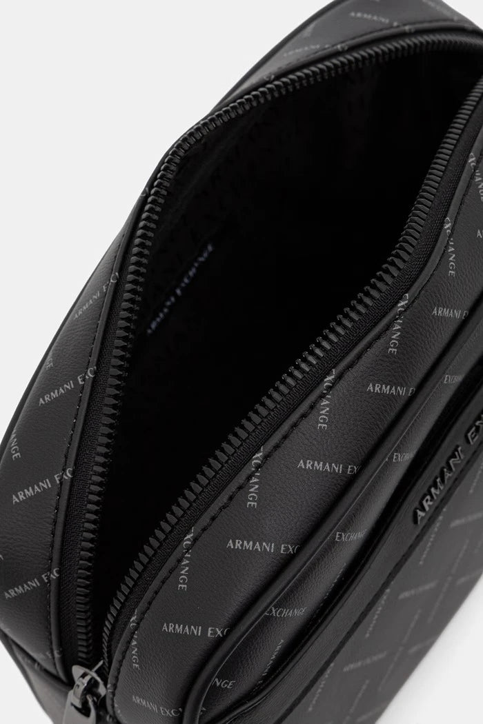 Armani Exchange козметична чанта мъжка