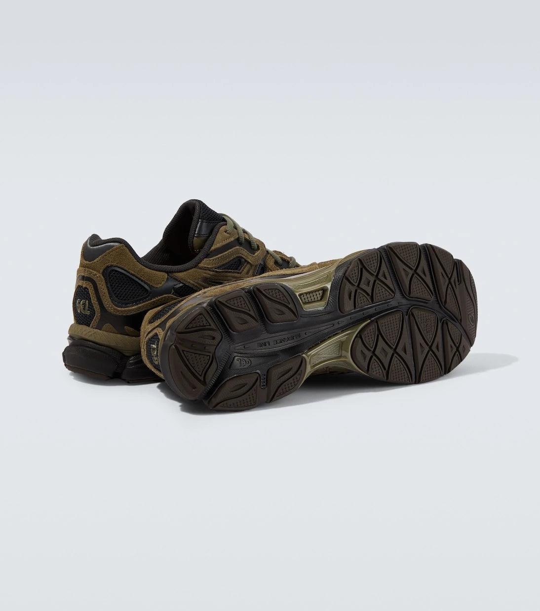 Asics - حذاء رياضي جل-إن واي سي مزين بالشمواه