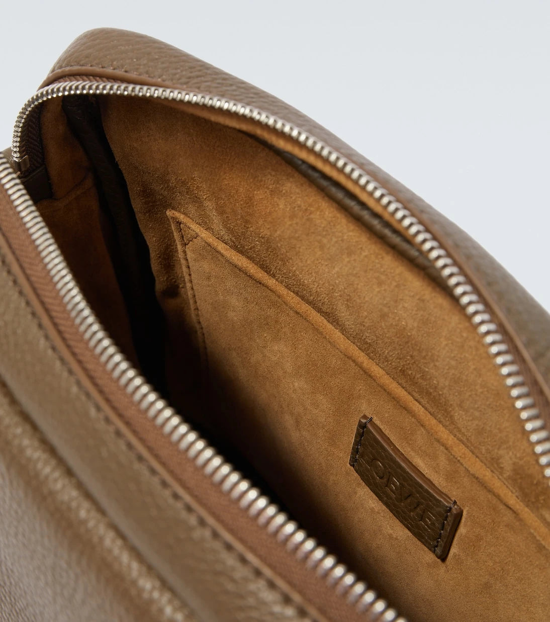 Loewe - Pebble Medium leather messenger bag