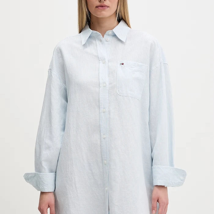 Tommy Jeans рокля тип риза с лен