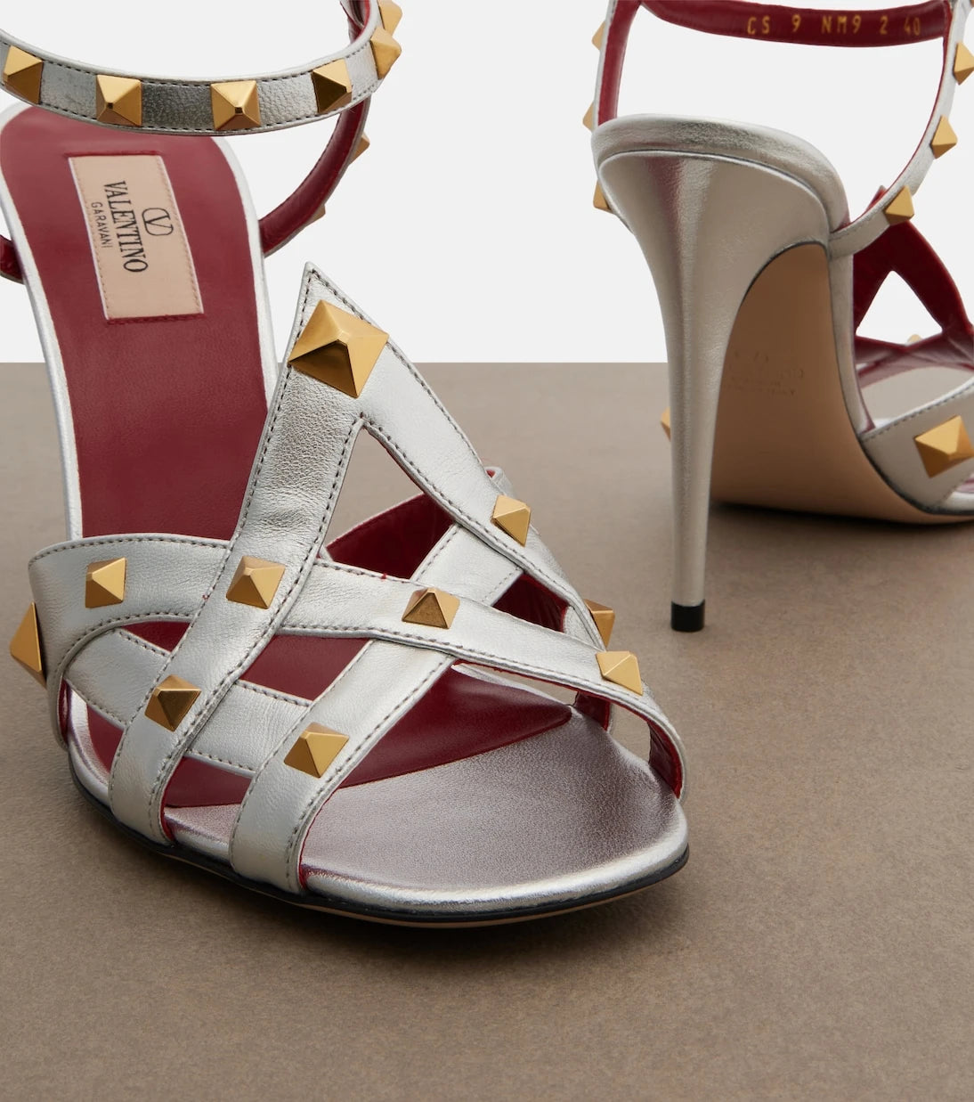 Valentino Garavani - Rockstud metallic leather sandals