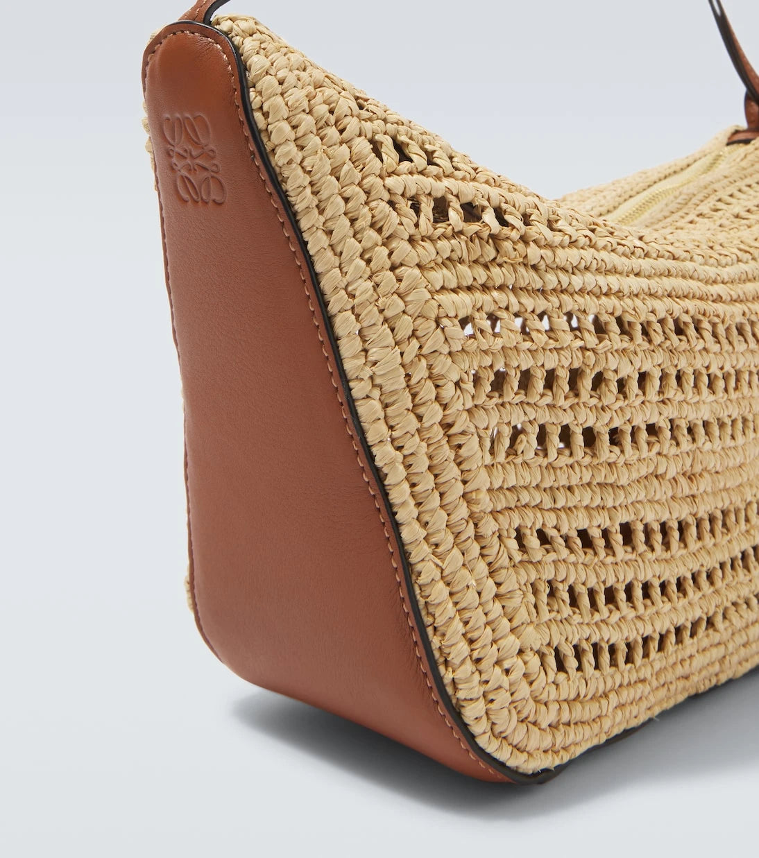 Loewe - حقيبة كتف هاموك ميني من باولا إيبيزا
