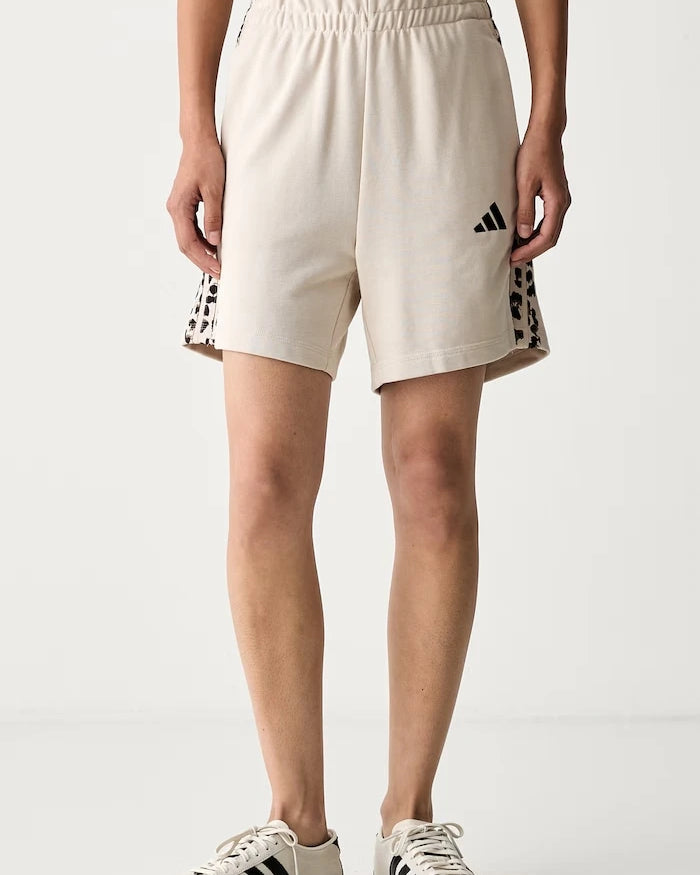adidas pamuklu kadın eşofman şortu Leopard Pack