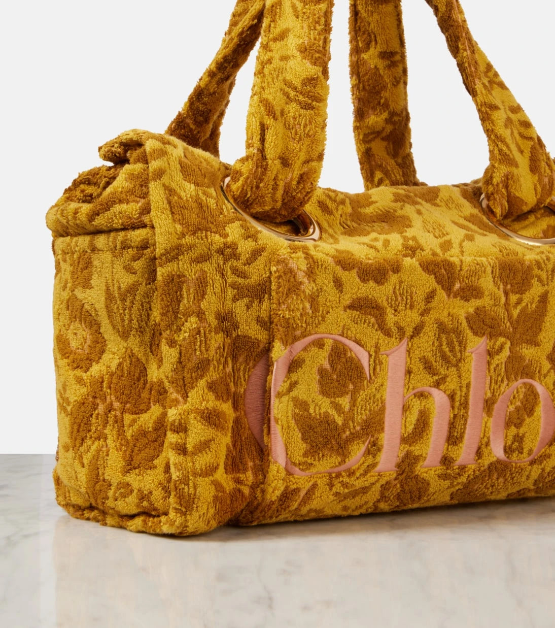 Chloé - حقيبة توت كبيرة من قماش الشينيل من Chloé Plage