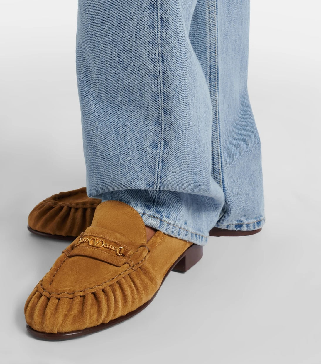 Valentino Garavani - VLogo suede loafers
